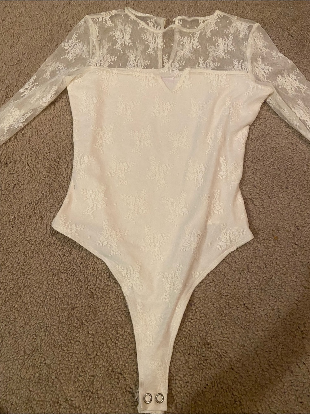 🤍 White Lace Bodysuit with floral pattern 💐